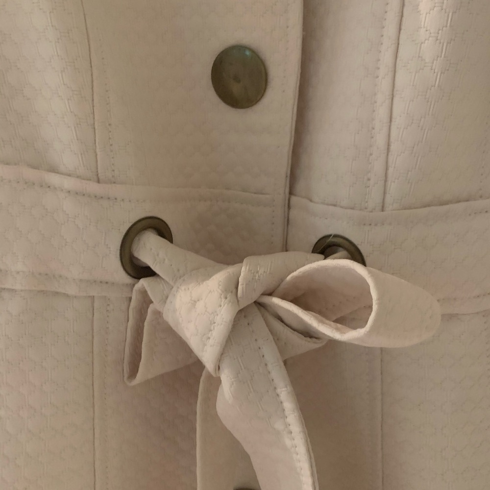 Coat - Picture 3 of 5